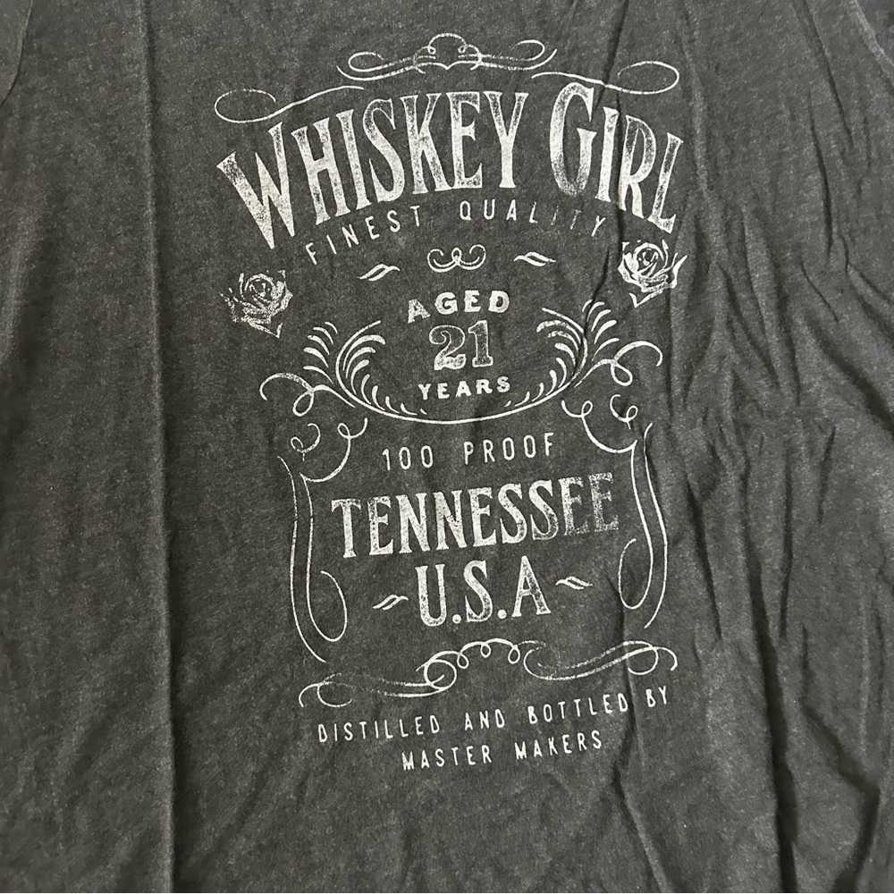 Torrid Whiskey Girl Classic Fit Short Sleeve Tee Shirt Size 2X NEW - Picture 2 of 4